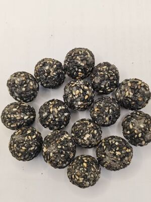 Πέντε τραγανές μπάρες με μαύρο σουσάμι και φιστίκι - Μαύρο σουσάμι, μαύρο goji, μαύρα φασόλια, μαύρο μούρο, μείγμα μαύρου ρυζιού