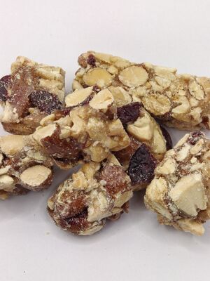 Crispy Peanut Crunch με Sweet Dried Cranberries - Φορητό υγιεινό σνακ σόγιας